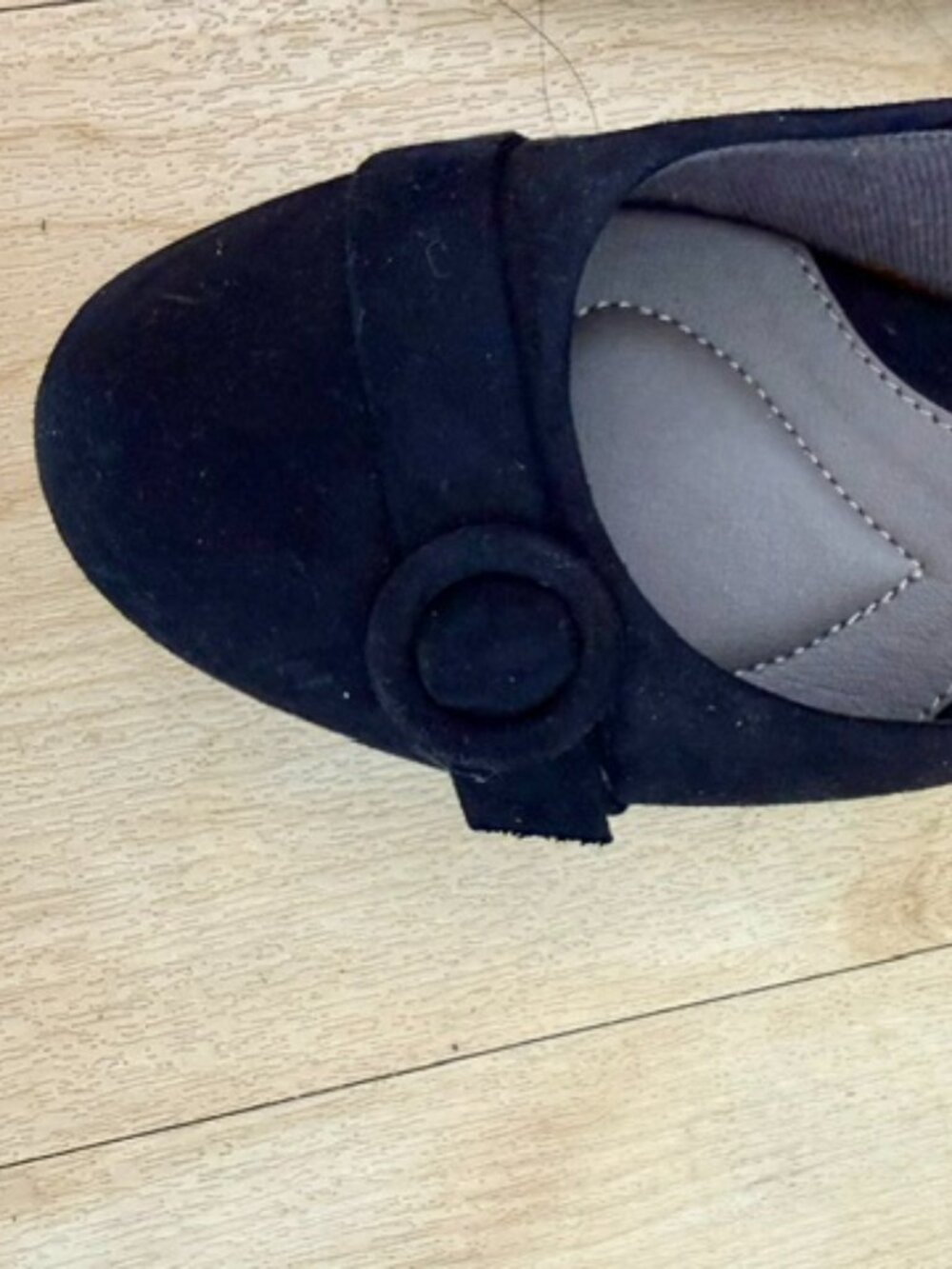 Cute round toe Suede heal (wide heal)